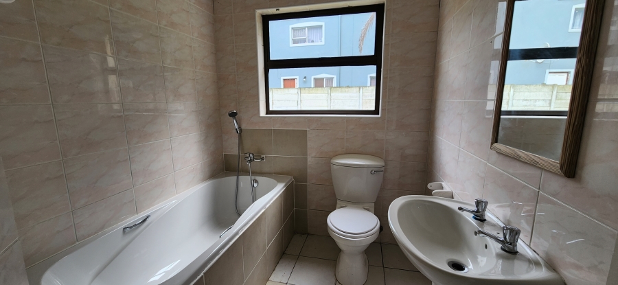 3 Bedroom Property for Sale in Parklands Western Cape
